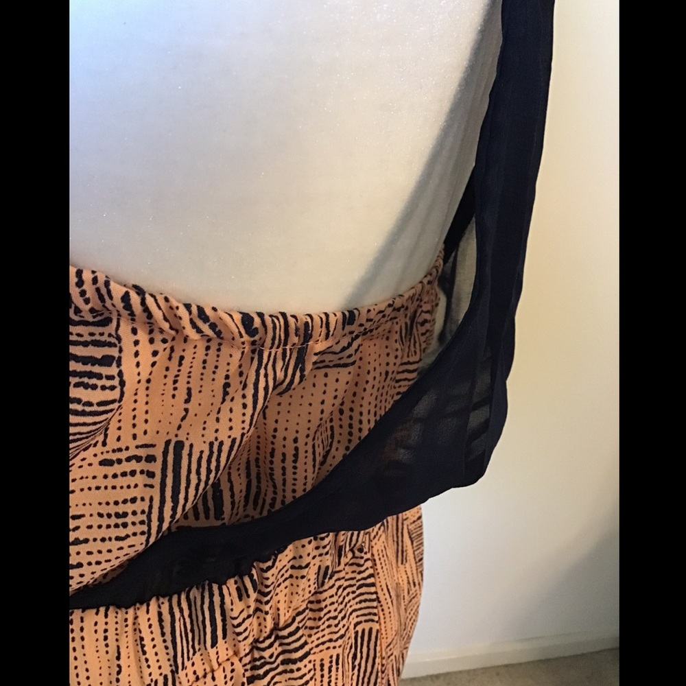 Sheer back romper - Picture 5 of 7